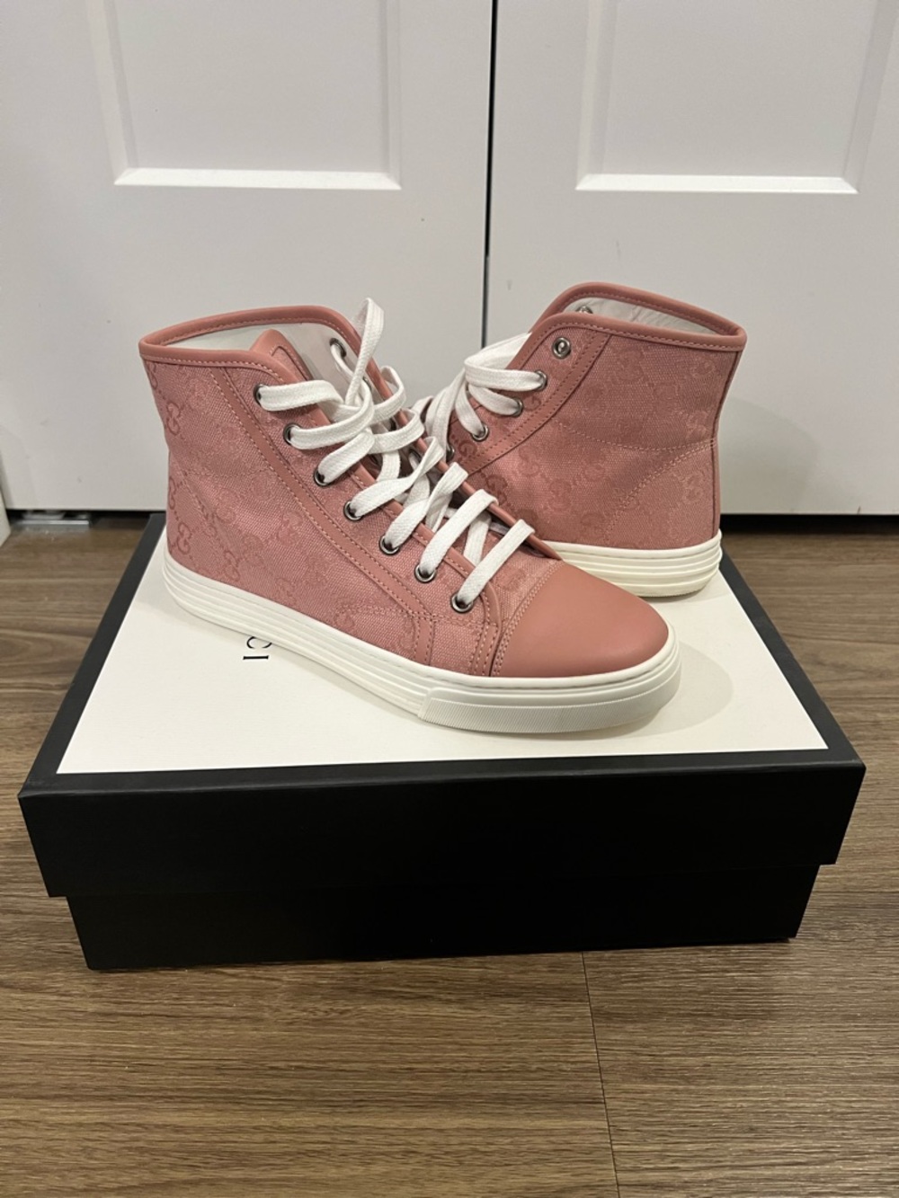 Gucci (WMNS) Gucci GG High-Top Sneakers 'Logo Print - Soft Pink’ - Picture 2 of 7